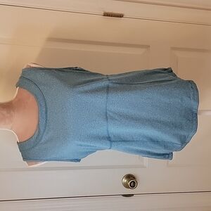 DULUTH TRADING CO. "Grow Getter" Top.  Teal Color,  Size M EUC!!!